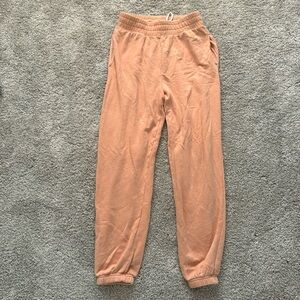 American Eagle Peach/Light orange sweats with pockets adjustable waist (inside)